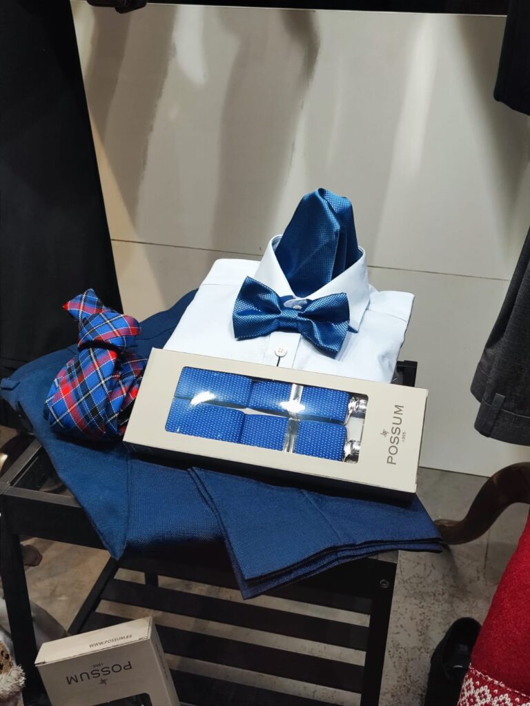 Presentamos Executive Man, la tienda de vestidos de señor líder en Andorra, situada a 3 minutos de la calle más comercial de Andorra la Vella; como referencia, estamos detrás de la oficina principal de la Banca Mora y junto a uno de los mejores restaurantes de andorra la Vella: ANGEL BELMONTE. Enfrente tenemos Arte y Pan. Es importante comunicar que todos los trajes de señor (trajes de caballero) están fabricados o comprados en la empresa más relevante de España en “Trajes de Caballero y Moda Masculina”. Somos una tienda especializada en ofrecerte la mejor calidad al mejor precio en moda masculina, ropa de uso diario, ropa de trabajo e incluso ropa de gala. Estamos en el corazón de Andorra la Vella, Executive Man es sinónimo de elegancia y distinción para el hombre clásico o moderno, que valora la presencia en cualquier ocasión. En nuestra tienda encontrarás una amplia gama de trajes de señor ideales para negocios, celebraciones o momentos especiales. Disponemos de americanas, pantalones, polos, jerséis y abrigos confeccionados con materiales seleccionados, que proporcionan confort, estilo y durabilidad. Nuestro equipo te asesorará para que encuentres el cortado perfecto y te sientas seguro y elegante. La selección de camisas varía desde las más clásicas y formales hasta modelos Sport y de diseño exclusivo. Completa tu look con corbatas, pajaritos, corbatines, cinturones, fulares y toda clase de ropa de vestir para hombres, para personalizar tu aspecto, cada detalle con mucha clase. Para los días más frescos, disponemos de jerséis, cárdigans y polos de invierno o verano de distintos estilos y colores. No sólo pensamos en el exterior: Executive Man también ofrecerá en un futuro underwear de calidad, relojes elegantes y fragancias que completan tu outfit. También carteras, lleva tarjetas de crédito, gorras o maletines para llevar los documentos al trabajo, a tu trabajo o reuniones, de forma elegante. Descubre nuestras colecciones de complementos, como pañuelos de bolsillo, regalos, mochilas y gafas de sol. No olvides la amplia sección de corbatas de diseño. Nos adaptamos a las últimas tendencias sin renunciar a la esencia de la moda atemporal. Con tallas diversas, hasta la 62 y en ocasiones la 70, es decir tallas grandes, promovemos la inclusión y el buen gusto para todos los hombres. La excelente relación calidad-precio y el servicio personalizado son nuestra marca de la casa. Te invitamos a visitar nuestro Facebook https://www.facebook.com/executive.and/ I a seguirnos para estar al día de promociones, novedades y consejos de moda. Estamos creando una nueva web para facilitar la compra online y asesoramiento a distancia. Para consultas o encargos, llámanos al +376824714 y déjate sorprender por el verdadero estilo Executive Man. Descubre el universo de la moda masculina pensada para ti: vestidos, camisas, corbatas y complementos, siempre con la confianza y garantía de Executive Man Andorra. #ExecutiveManAndorra #ModaHome #QualitatIPreu #VestitsDeSenyor #ComplementsElegants #EstilModern #ModaATemporal #AndorraLaVella #Presentem Executive Man, la botiga de vestits de senyor líder a Andorra, situada a 3 minuts del carrer més comercial d’Andorra la Vella, com a referència estem darrere l’oficina principal de la Banca Mora i al costat d’un dels millors restaurants d’andorra la Vella: ANGEL BELMONTE. Al davant tenim Art i Pa. És important comunicar que tots els vestits de senyor (Trajes de caballero) estan fabricats comprats a l’empresa més important d’Espanya en “Trajes de Caballero y Moda masculina”. Som una botiga especialitzada a oferir-te la millor qualitat al millor preu en moda masculina, roba d’ús diari, roba per la feina i fins i tot roba de gala. Estem al cor d’Andorra la Vella, Executive Man és sinònim d’elegància i distinció per a l’home clàssic o modern, que valora la presència en qualsevol ocasió. A la nostra botiga trobaràs una gamma àmplia de vestits de senyor ideals per a negocis, celebracions o moments especials. Disposem d’americanes, pantalons, polos, jerseis i abrics confeccionats amb materials seleccionats, que proporcionen confort, estil i durabilitat. El nostre equip t’assessorarà perquè trobis el tallat perfecte i et sentis segur i elegant. La selecció de camises varia des de les més clàssiques i formals fins a models Sport i de disseny exclusiu. Completa el teu look amb corbates, llacets, corbatins, cinturons, fulards i tota classe de roba de vestir per homes, per personalitzar el teu aspecte cada detall amb molta classe. Per als dies més frescos, disposem de jerseis, càrdigans i polos d’hivern o estiu de diversos estils i colors. No només pensem en l’exterior: Executive Man també oferirà en un futur “underwear” de qualitat, rellotges elegants i fragàncies que completen el teu “outfit”. També carteres, porta targetes de crèdit, gorres o maletins per portar els documents a la feina, al teu treball o reunions, d’una manera elegant. Descobreix les nostres col·leccions de complements, com mocadors de butxaca, regals, motxilles i ulleres de sol. No oblidis l’àmplia secció de corbates de disseny. Ens adaptem a les darreres tendències sense renunciar a l’essència de la moda atemporal. Amb talles diverses, fins a la 62 i a vegades la 70, és a dir talles grans, promovem la inclusió i el bon gust per a tots els homes. La molt bona relació qualitat-preu i el servei personalitzat són la nostra marca de la casa. Et convidem a visitar el nostre Facebook https://www.facebook.com/executive.and/ I a seguir-nos per estar al dia de promocions, novetats i consells de moda. Estem creant una nova web per facilitar la compra online i l’assessorament a distància. Per a consultes o encàrrecs, truca’ns al +376824714 i deixa’t sorprendre pel veritable estil Executive Man. Descobreix l’univers de la moda masculina pensada per a tu: vestits, camises, corbates i complements, sempre amb la confiança i garantia d’Executive Man Andorra. #ExecutiveManAndorra #ModaHome #QualitatIPreu #VestitsDeSenyor #ComplementsElegants #EstilModern #ModaATemporal #AndorraLaVella